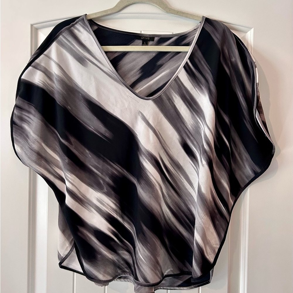 Piazza Sempione Black & Gray V-Neck Brushstroke Blouse